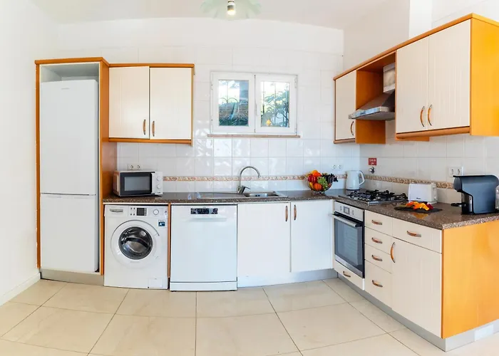 Turtle By Algarve Vacation Villa *